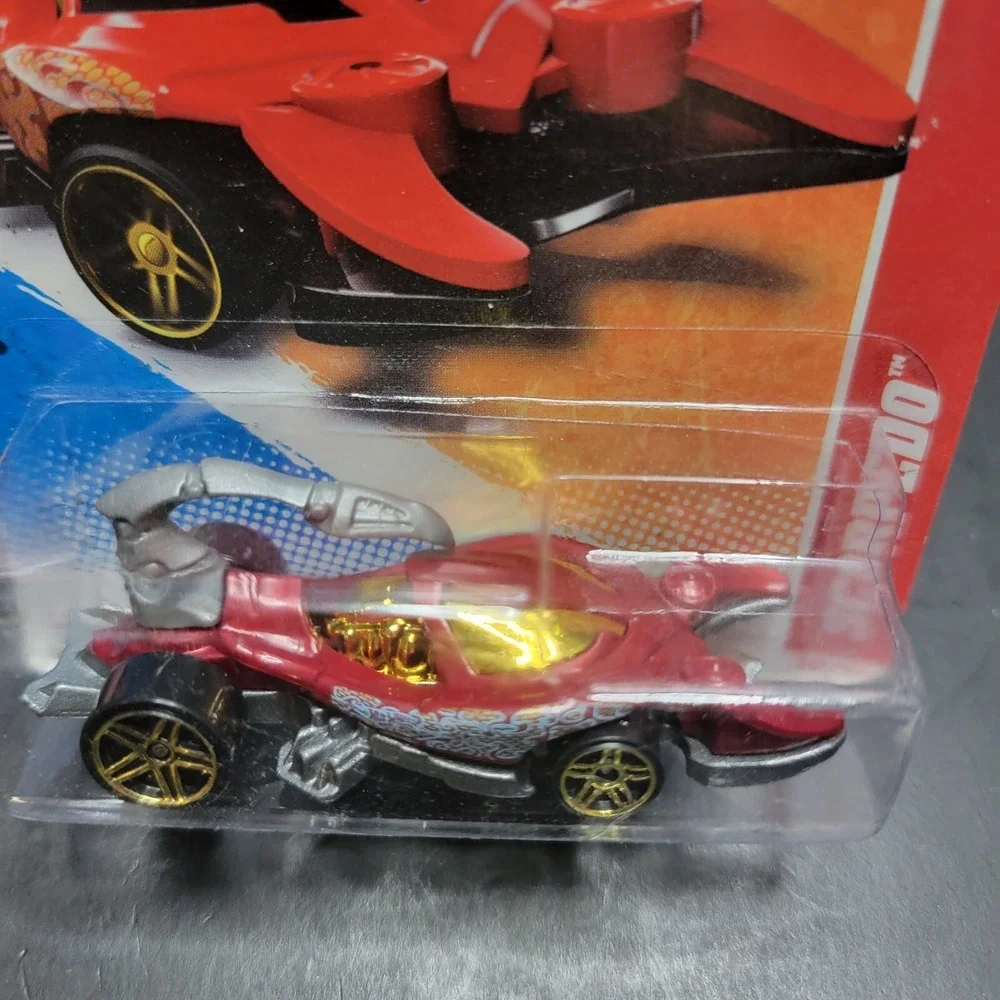 2011 Hot Wheels #205 Thrill Racers-Cave 1/6 SCORPEDO Maroon/Gray w/Gold Pr5 Sp